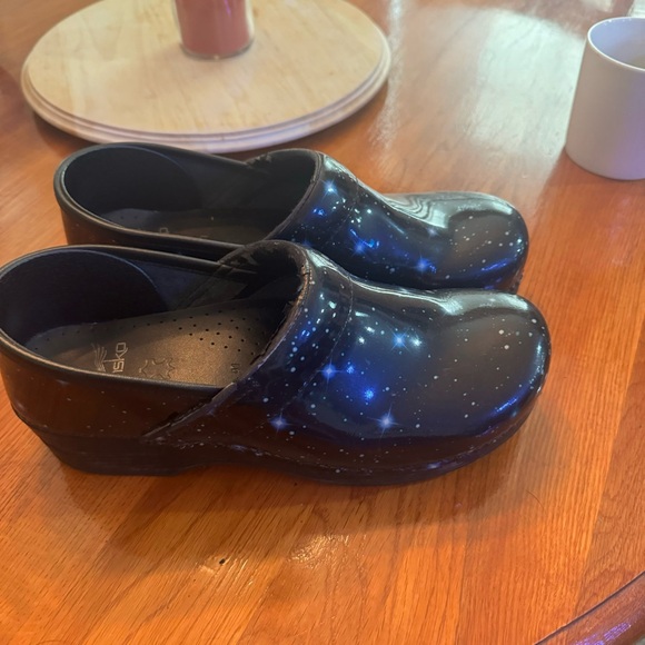 Dansko size 41 awesome starlight cute comfy shoes. Little wear - Picture 6 of 9
